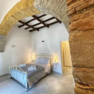 https://appartamenti-moenia.sicilyhotelsitaly.net