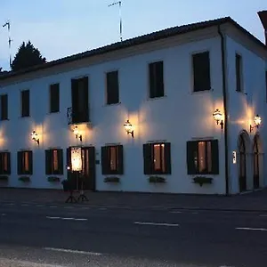 Fini Szálloda